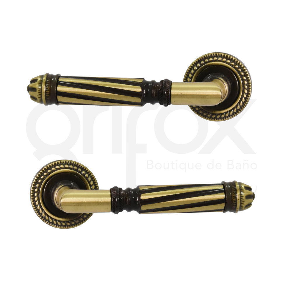 Juego De Manijas Clasicas De Paso Con Escudo Redondo