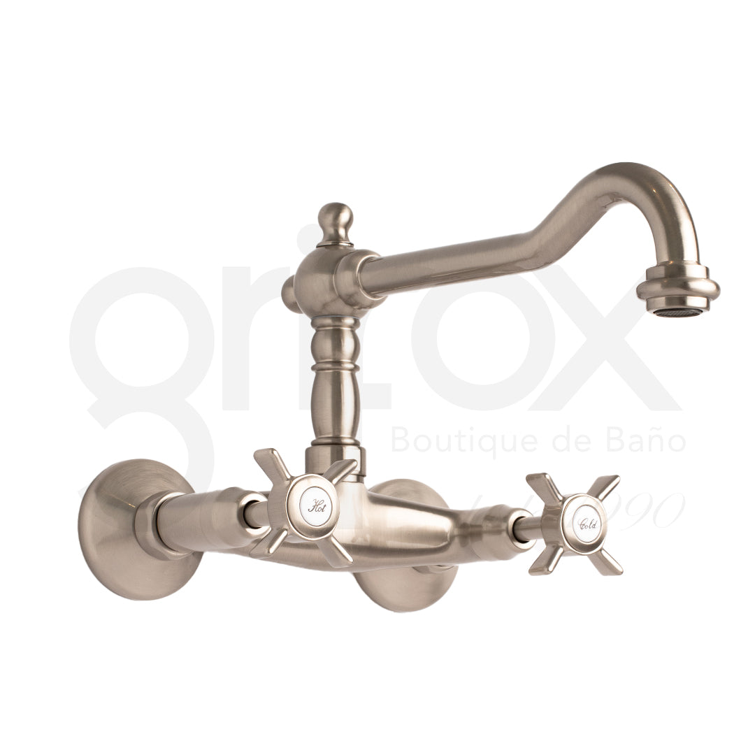 Grifería De Pared 2 Llaves / Colección Mozart