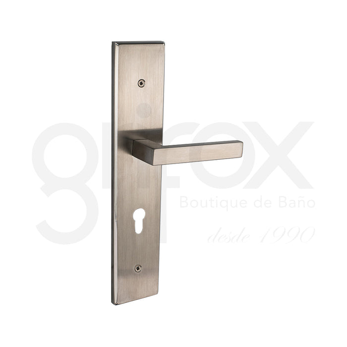 Manijas Con Placa Yale Qubic